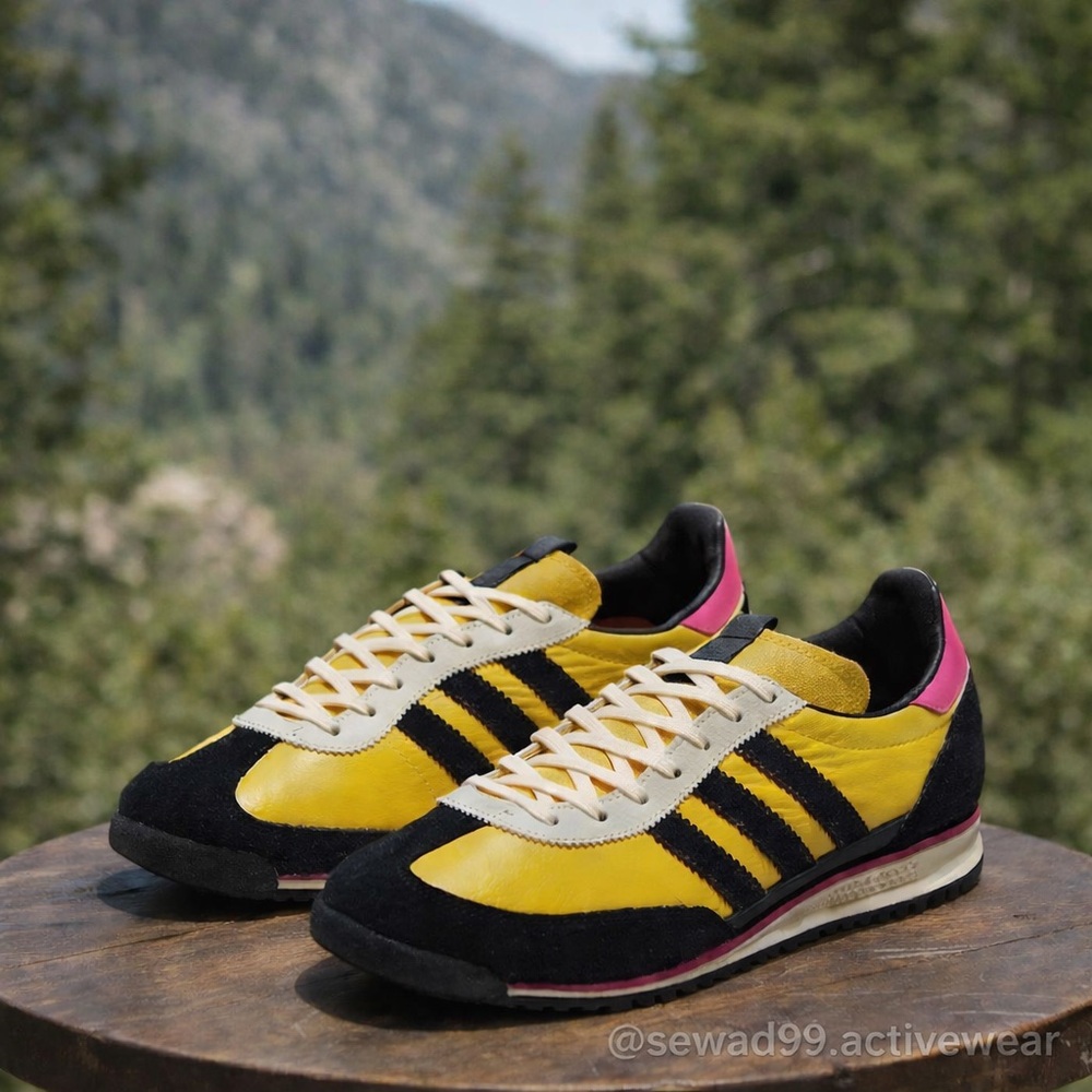 adidas Originals Women’s SL 72 Sneakers Yellow/Black JI2453